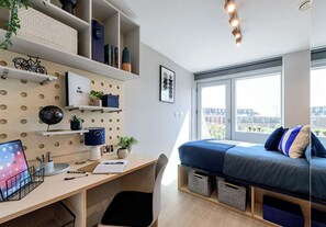 Apartment | Egyptian cotton sheets, premium bedding, desk, laptop workspace - Student only Modern Ensuite at Wick park (London)