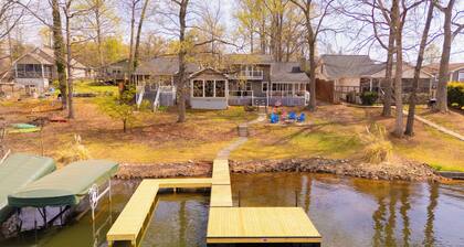 Perfect 4-bedroom house in tranquil Lake Bowen