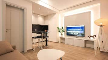 Superior Room, Balcony, Courtyard View | Living area