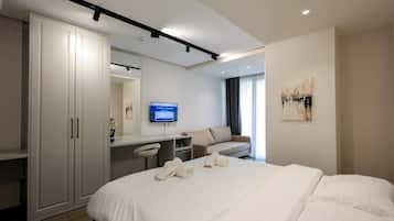 Deluxe Double Room, Balcony, Courtyard View