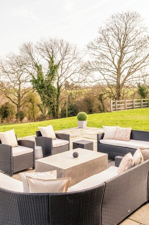 Terrace/patio - Luxury Cotswolds Estate with Pool (Wootton)