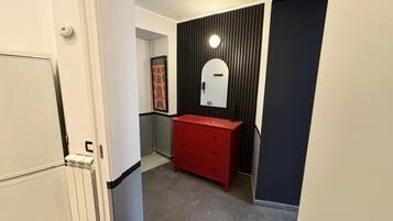 Standard Apartment, Balcony, Park View | Bahagian dalam