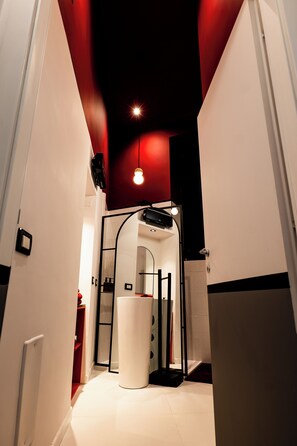 Standard Apartment, Balcony, Park View | Bathroom - LH51 Urban Suite (Naples)