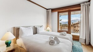 2 slaapkamers, een strijkplank/strijkijzer, internet, beddengoed