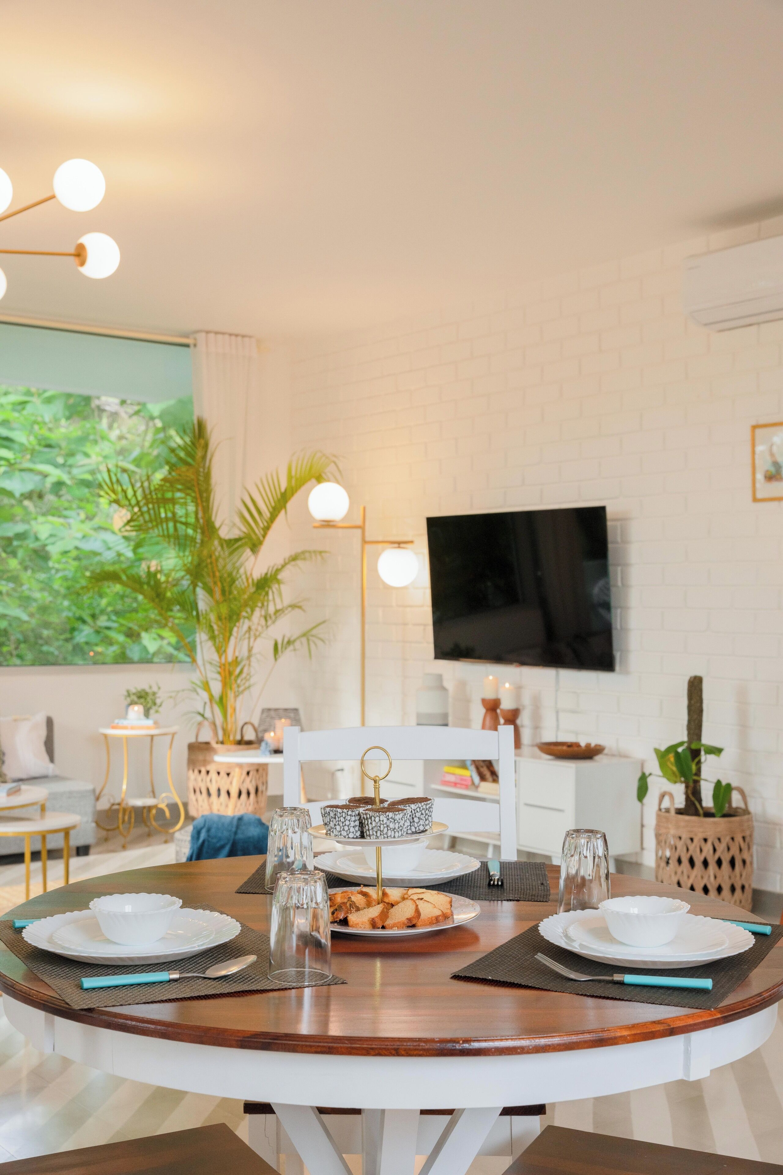 Apartment, 2 Bedrooms, Balcony | Dining