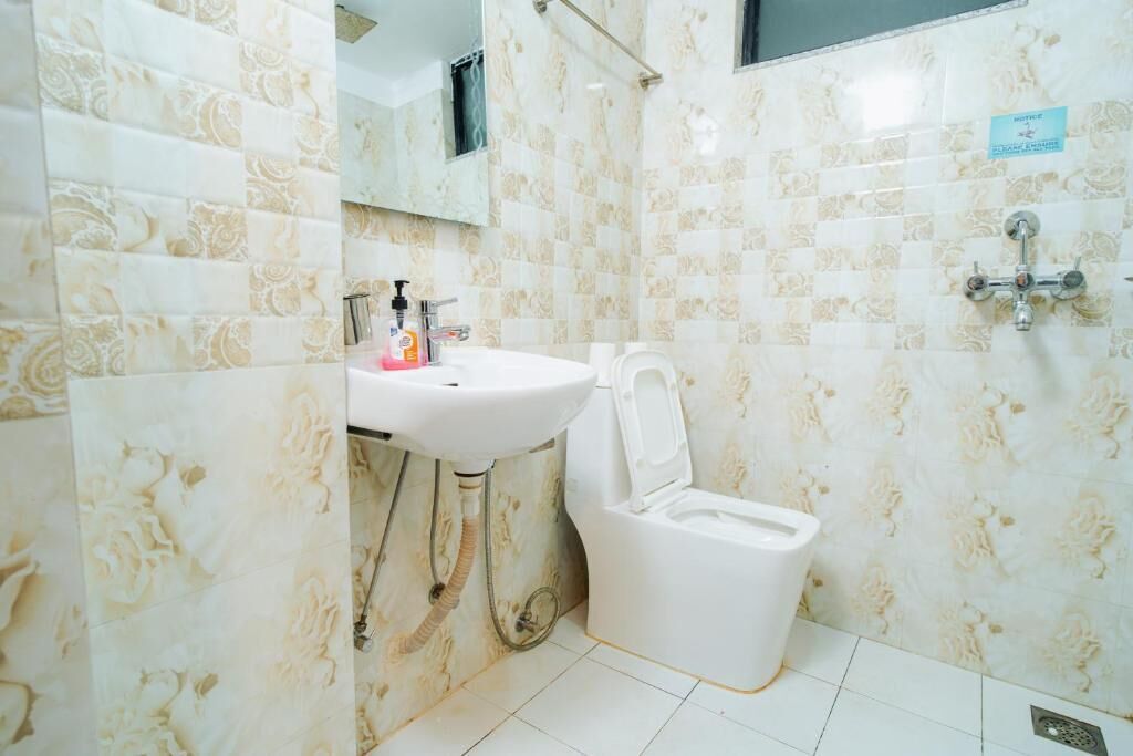 Standard Double Room | Bathroom