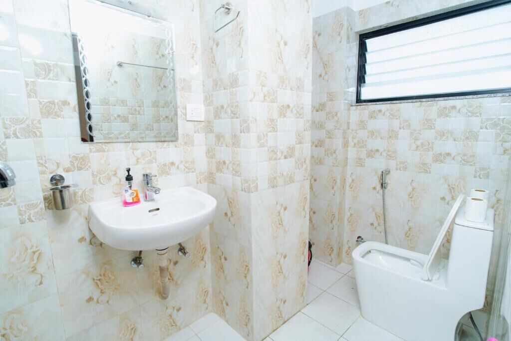 Superior Double Room, City View | Bathroom