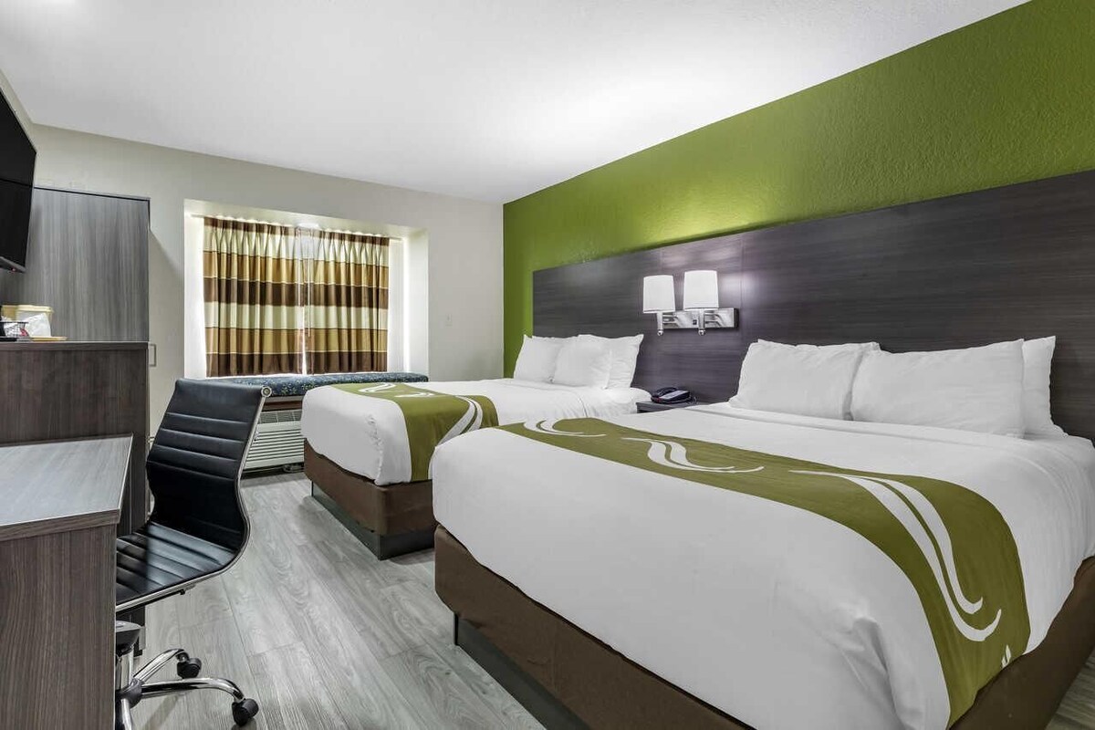 Desk, laptop workspace, free WiFi, bed sheets