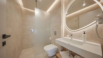 Premium Double or Twin Room, Balcony, Mountain View | Bathroom