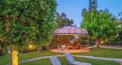 Wonderful private villa with private pool, A/C, hot tub, WIFI, TV and patio, close to Gioia Tauro