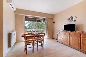 Interior - Cap D'Antibes Hermitage 2P with Garage, Terrace, Near Beaches (Antibes)