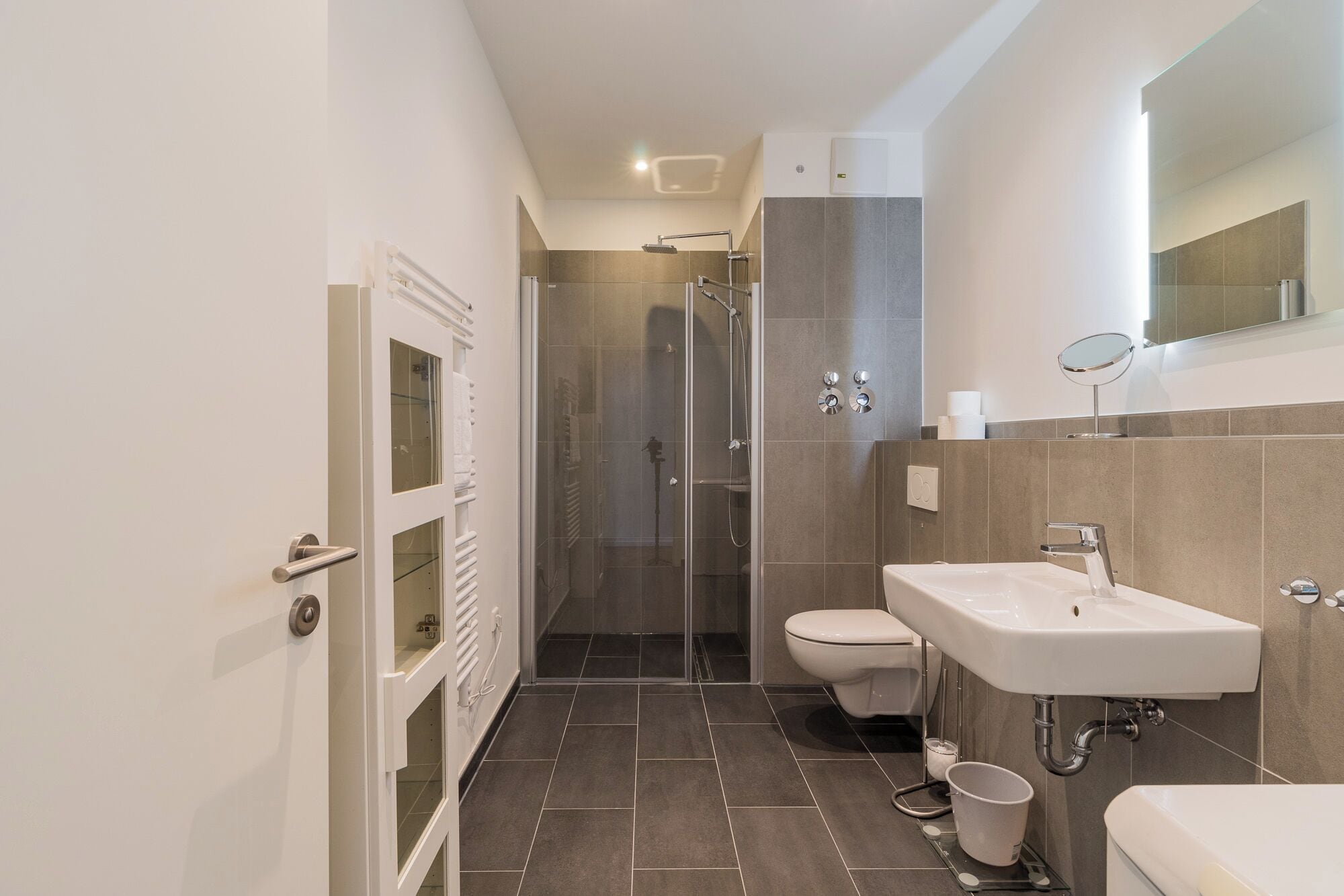 Appartement, niet-roken, balkon | Badkamer | Een douche, een haardroger, handdoeken, zeep