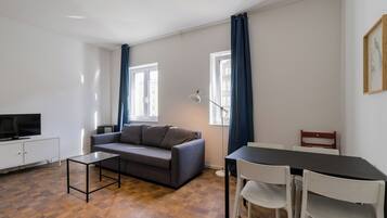 Appart'hÎtel, non-fumeur, balcon | Coin séjour