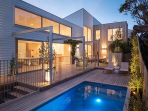 House - Bridgewater House Gas Heated Pool (Melbourne)