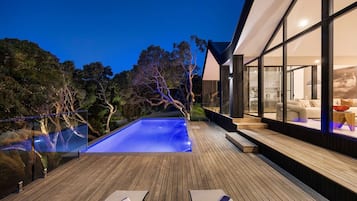 House | 5 bedrooms, Internet
