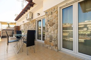 3 habitaciones y acceso a internet 