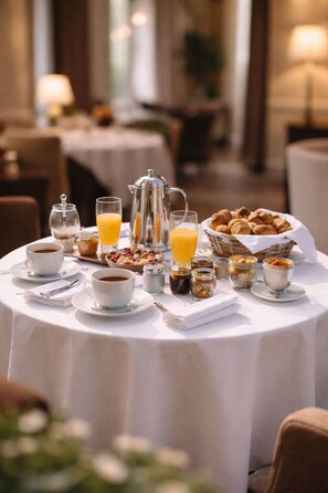 Desayuno buffet todos los días (con cargo)