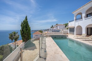 Pool - Villa Quietud with Sea Views (Salobreña)