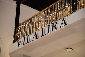 Exterior detail - Vila Lira (Labinot Fushe)