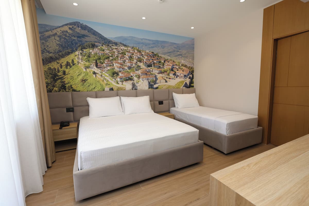 ファミリー トリプルルーム バルコニー シティビュー