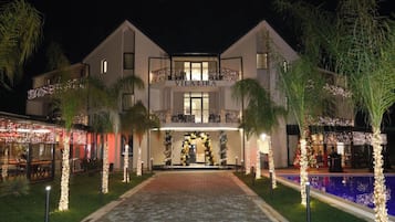 Front of property - evening/night