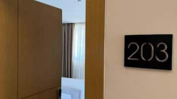 Zweibettzimmer, Balkon, Stadtblick