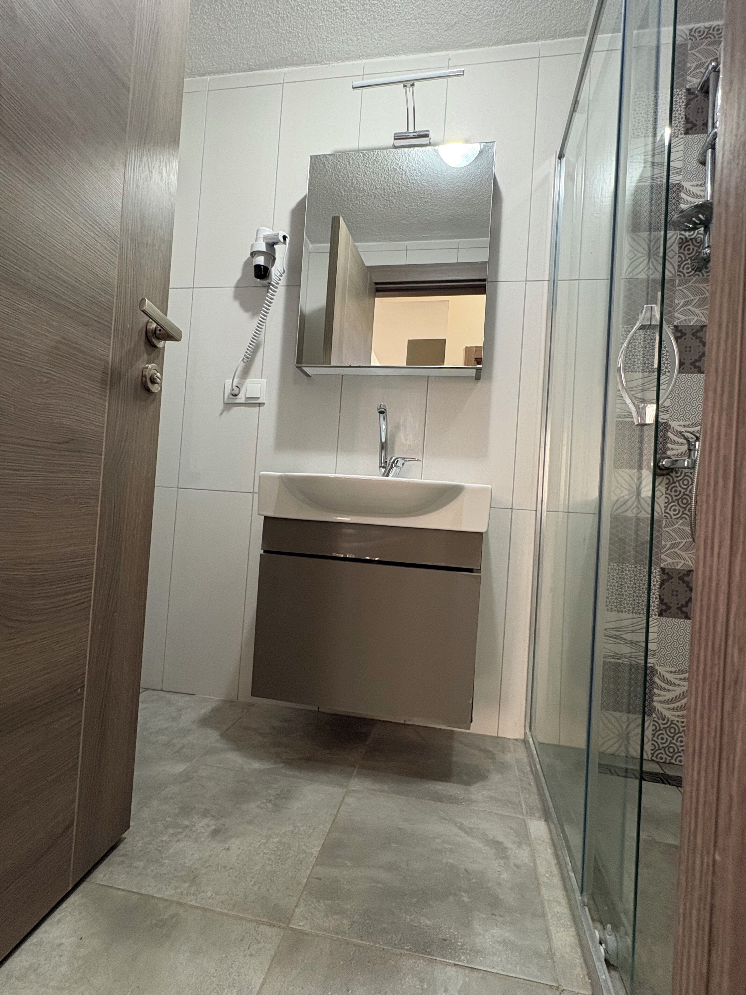 Appartement, balkon, uitzicht op meer | Badkamer