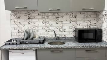 Condo, Balcony, Lake View | Dapur peribadi