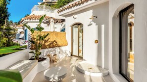Terrace/patio - Beachside living in a charming urbanisation (Marbella)