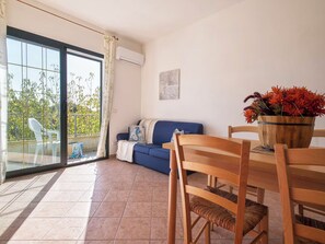 Living area - Residence Il Ciliegio with swimming pool - Apartment 7 (Trinity of Agultu)