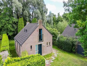 Exterior - Wooded Bungalow Ewijk for 6 (Ewijk)