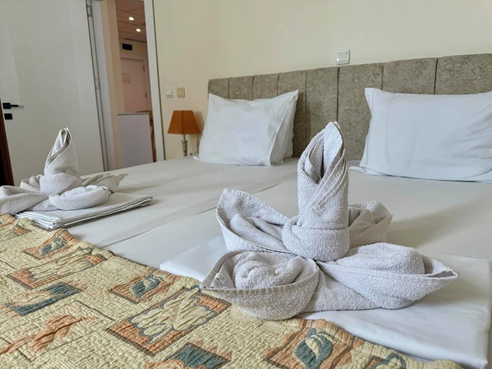 Standaard appartement, balkon | Een bureau, gratis wifi