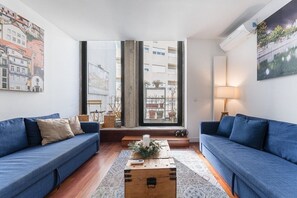 Living area - Downtown Apartment with Mezzanine and Terrace (Porto)