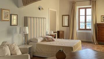 10 bedrooms, free WiFi
