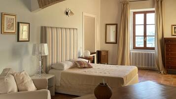 10 bedrooms, free WiFi