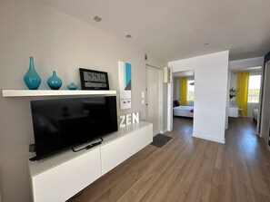 2 bedrooms, iron/ironing board, travel cot, bed sheets - T3 sea view - Ideal location - Parking (Saint-Jean-de-Monts)