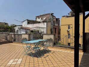 Outdoor dining - Monti Penthouse (Roma)