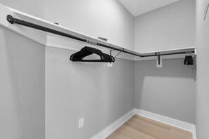 Interior - 4BR DC Escape | Spacious, Modern & Central+Parking (Washington)