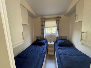 House - Getaway With Garden & Parking (West-Graftdijk)