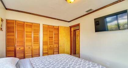 Group-friendly Miami Getaway 2 Mi to FIU