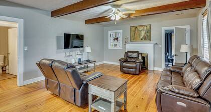 6 Mi to Downtown Jax! Modern Family Home
