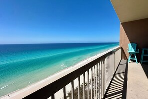 Property grounds - Beachfront Bliss on the 17th Floor at Sunrise  - Daily Free Activities! (Panama City Beach)