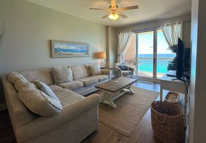 TV, DVD player - Beachfront Bliss on the 17th Floor at Sunrise  - Daily Free Activities! (Panama City Beach)