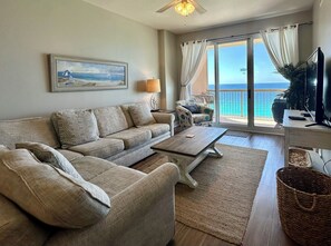 TV, DVD player - Beachfront Bliss on the 17th Floor at Sunrise  - Daily Free Activities! (Panama City Beach)