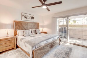 Apartment (2 Bedrooms) | Interior - Patio & Pool Access! Mtn-view Palm Springs Escape (Palm Springs)