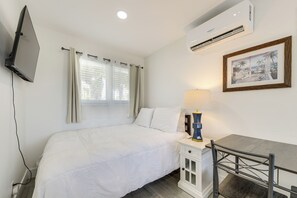Apartment (0 Bedroom) | Interior - Dog-friendly Unit w/ Pool Access in Pompano Beach! (Pompano Beach)