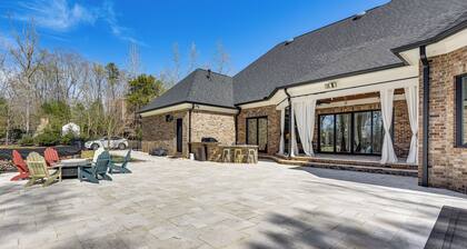 Luxe Extended Stay w/ Swim Spa in Indian Land!