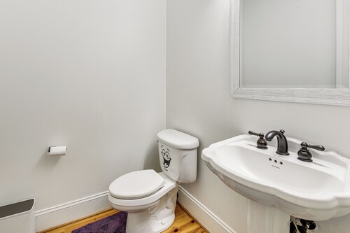 Luxe Extended Stay w/ Swim Spa in Indian Land!
