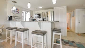 Apartment (2 Bedrooms) | Bahagian dalam