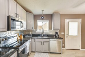 House (4 Bedrooms) | Interior - Private Yard & Patio: Spacious Retreat in Omaha! (Omaha)